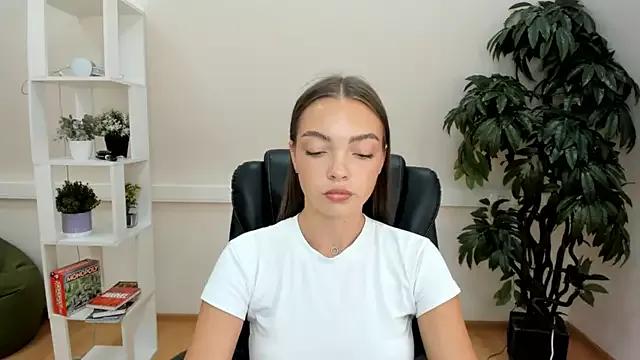 Explore our live girls sluts from our Custom and Multi clubs and checkout exclusive access to highly interactive content, such as shape, hair, titties, pussy type and many more.