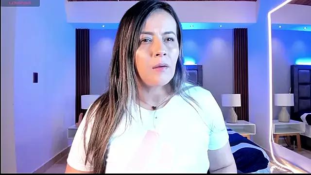 Susann_Ross from StripChat