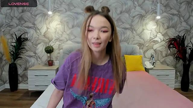 SusannJohnson from StripChat