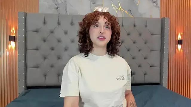 Suxan_White_ from StripChat is Freechat