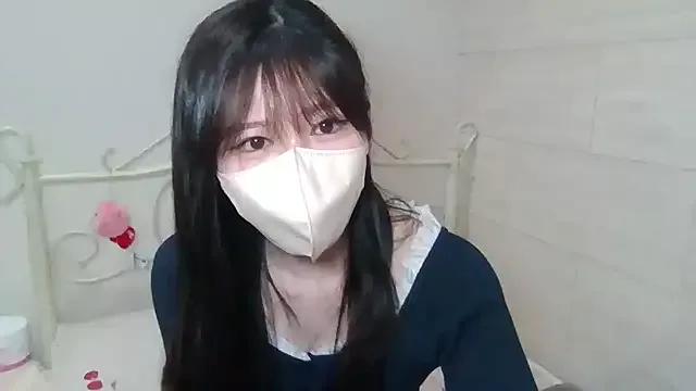 suzu_111 from StripChat
