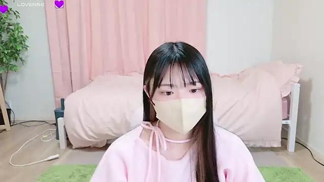 suzuuuuu from StripChat