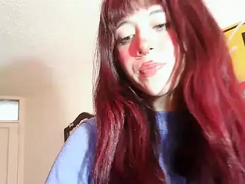 SuzzyyM from StripChat