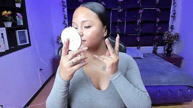 Explore our live girls sluts from our Custom and Multi clubs and checkout exclusive access to highly interactive content, such as shape, hair, titties, pussy type and many more.