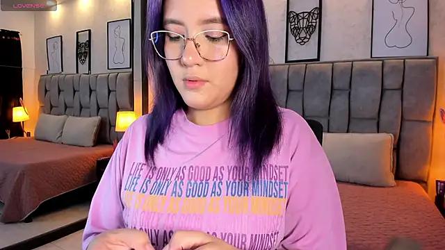 sweet--emily from StripChat