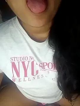 Sweet-Berry from StripChat