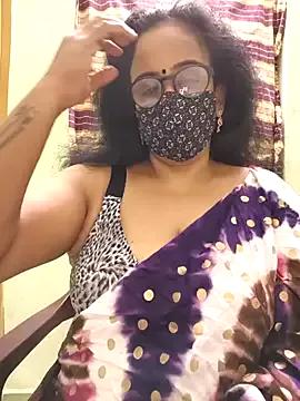 sweet-lotus from StripChat