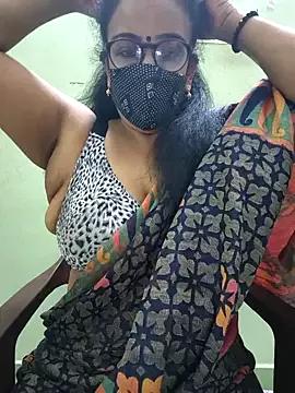 sweet-lotus from StripChat
