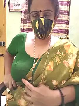 sweet-lotus from StripChat