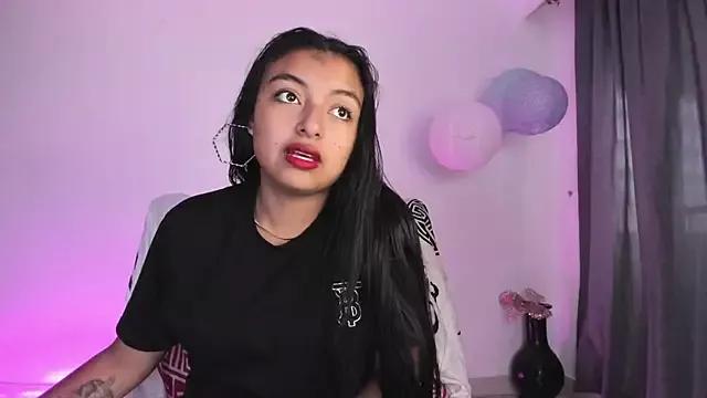 sweet_cinamon from StripChat