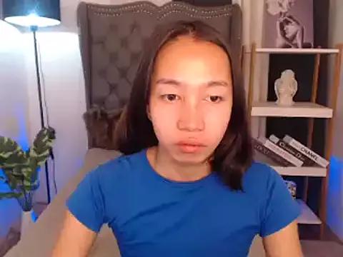 Sweet_kittyxx from StripChat