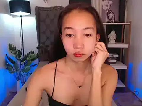 Sweet_kittyxx from StripChat is Freechat