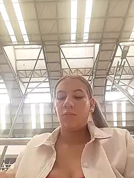 sweet_pussy15 from StripChat