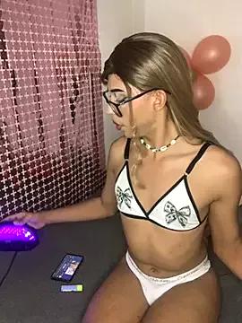 Sweet_Tyra_Doll from StripChat is Freechat