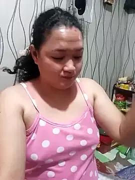 sweetannie13 from StripChat is Freechat