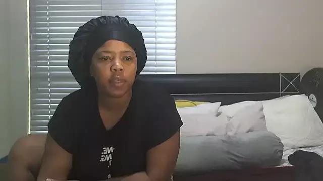 SweetBerryBliss from StripChat