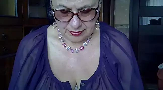 SweetCherry27 from StripChat