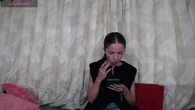 sweetdam12 from StripChat