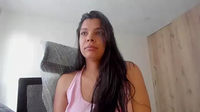 Sweetdreamses_ from StripChat