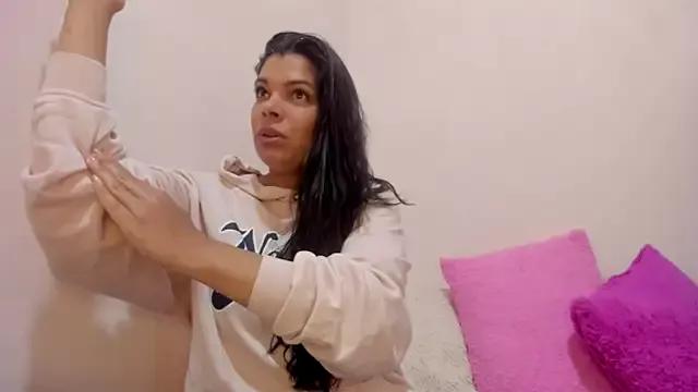 Sweetdreamses_ from StripChat