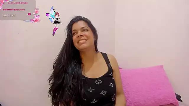 Sweetdreamses_ from StripChat