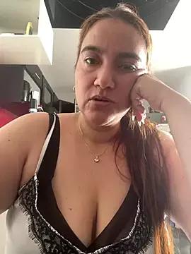 Explore our live girls sluts from our Custom and Multi clubs and checkout exclusive access to highly interactive content, such as shape, hair, titties, pussy type and many more.