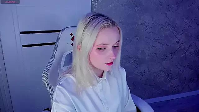 SweeteRose_Royce from StripChat