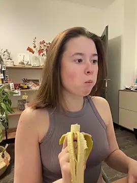 sweetest_pie from StripChat