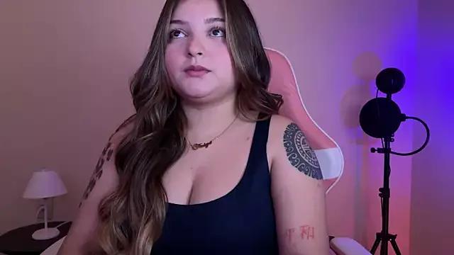 SweetFoxEyes from StripChat