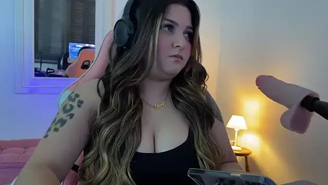 SweetFoxEyes_ from StripChat is Freechat