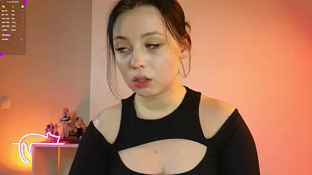 sweetie_queen from StripChat