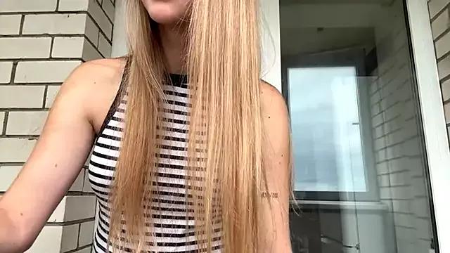 Explore our live girls sluts from our Custom and Multi clubs and checkout exclusive access to highly interactive content, such as shape, hair, titties, pussy type and many more.