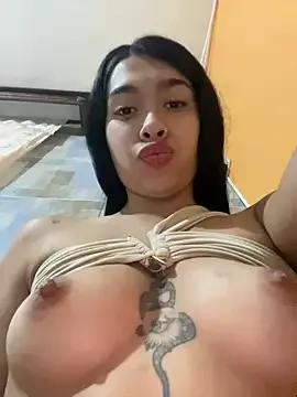SweetLatiin_ from StripChat