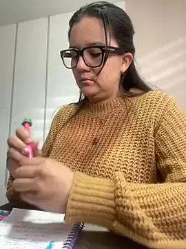 SWEETLILY18 from StripChat