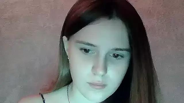 SweetLoraa from StripChat