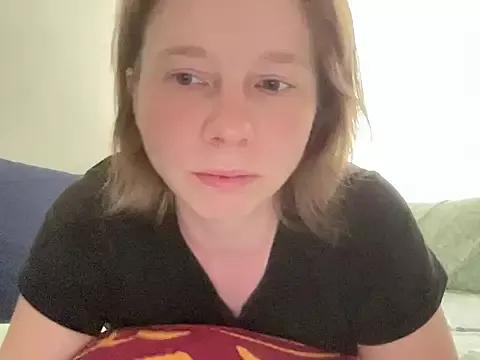SweetLucy96 from StripChat