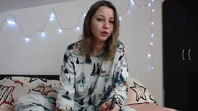 SweetMaddy888 from StripChat