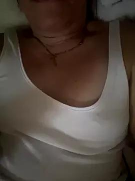 SweetMia36UK from StripChat is Freechat