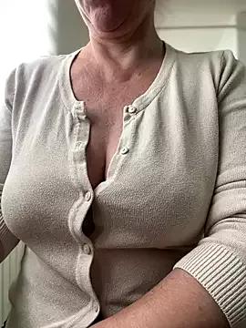 sweetmystery1 from StripChat