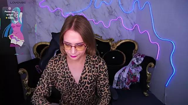 SweetNikkii from StripChat is Freechat