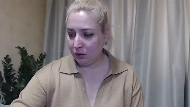 sweetpussy13 from StripChat