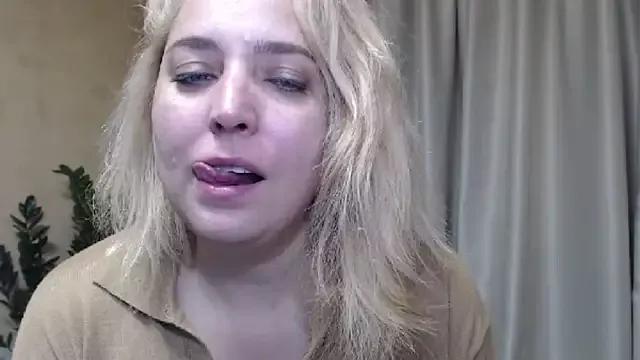 sweetpussy13 from StripChat