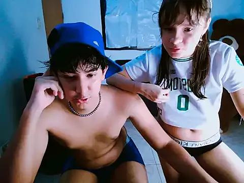 SweetRabbit29 from StripChat is Freechat