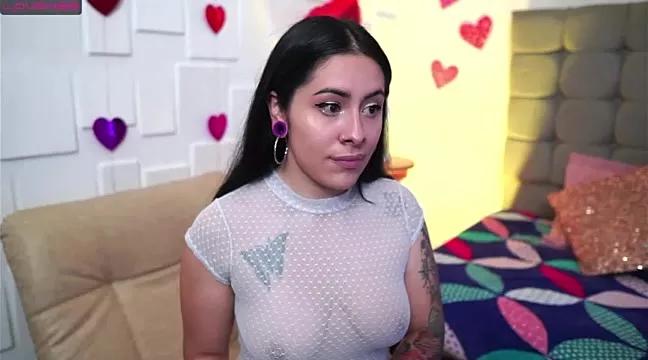 Explore our live girls sluts from our Custom and Multi clubs and checkout exclusive access to highly interactive content, such as shape, hair, titties, pussy type and many more.