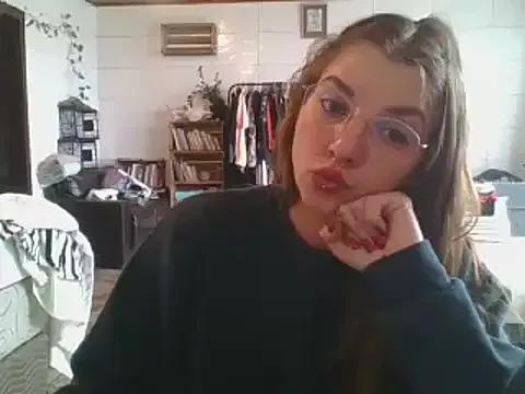 SweetyBabyDemon from StripChat