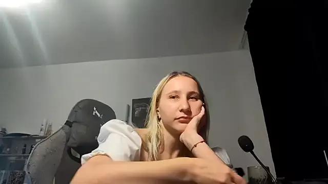 SweetyEmmaRoom webcams show profile image 