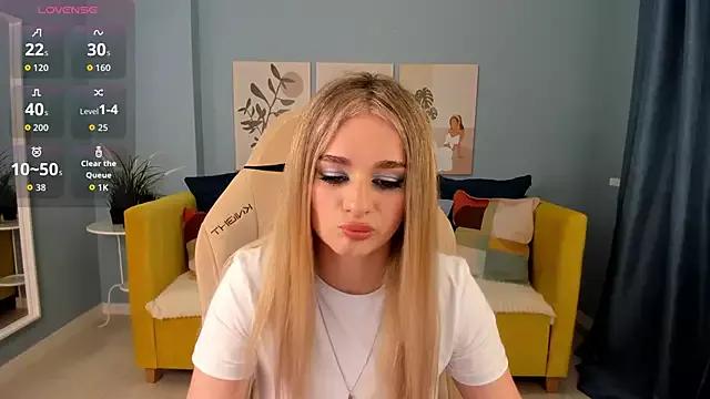 Explore our live girls sluts from our Custom and Multi clubs and checkout exclusive access to highly interactive content, such as shape, hair, titties, pussy type and many more.