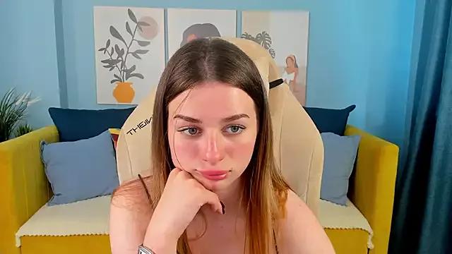 Explore our live girls sluts from our Custom and Multi clubs and checkout exclusive access to highly interactive content, such as shape, hair, titties, pussy type and many more.