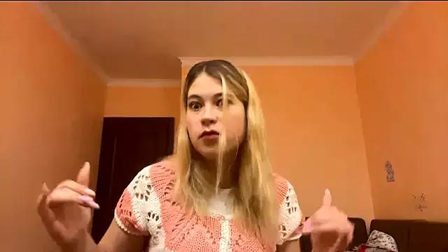 SweetyLolys from StripChat is Freechat