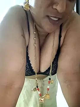 Swetyhoney from StripChat is Freechat